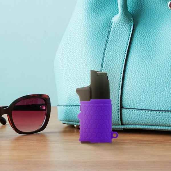 Light 'Em Up Pepper Spray and Flashlight Combo Keyring Pepper Spray - Tophatter Daily Deals