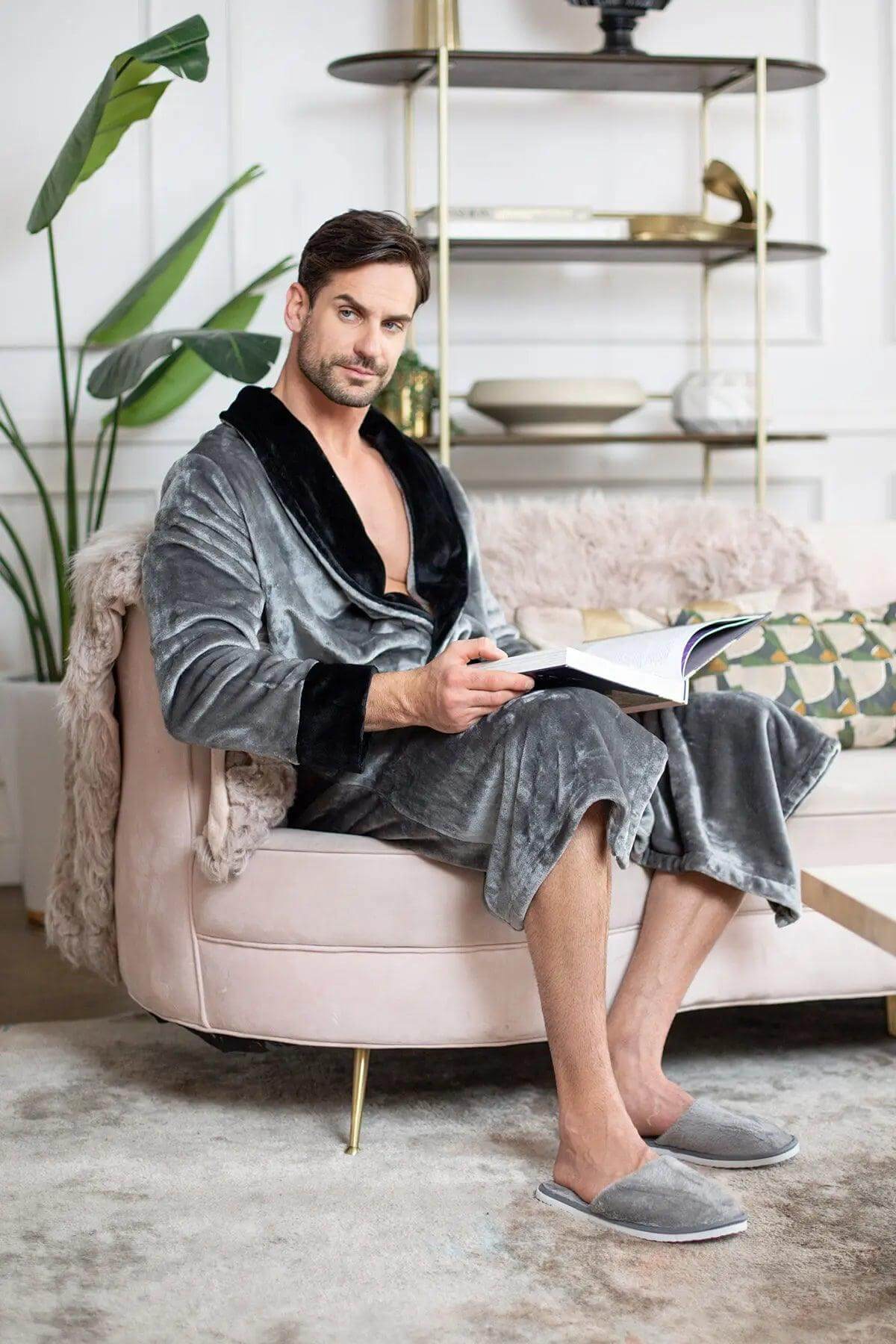 Cozy Mens Plush Robes – Built for Comfort, Designed to Last Everything Else - Tophatter Daily Deals