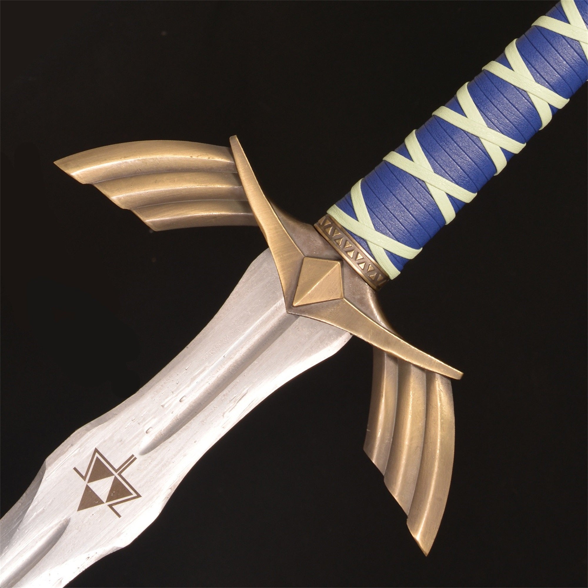 Link Skyward Master Sword Metal Replica Cosplay Prop - Tophatter Daily Deals