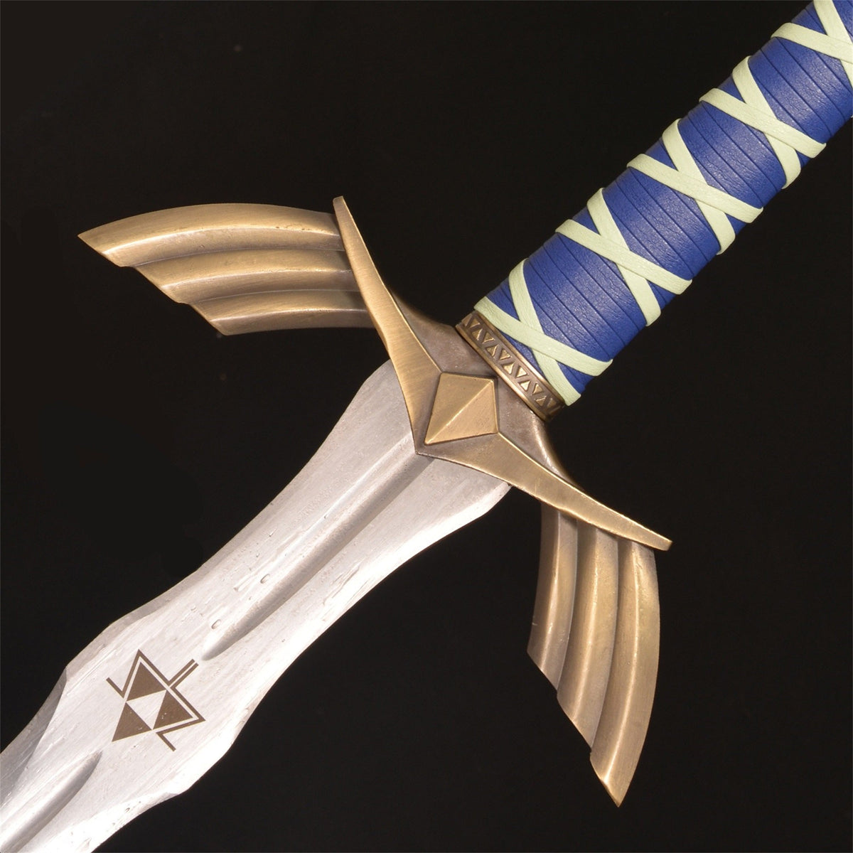 Link Skyward Master Sword Metal Replica Cosplay Prop - Tophatter Daily Deals