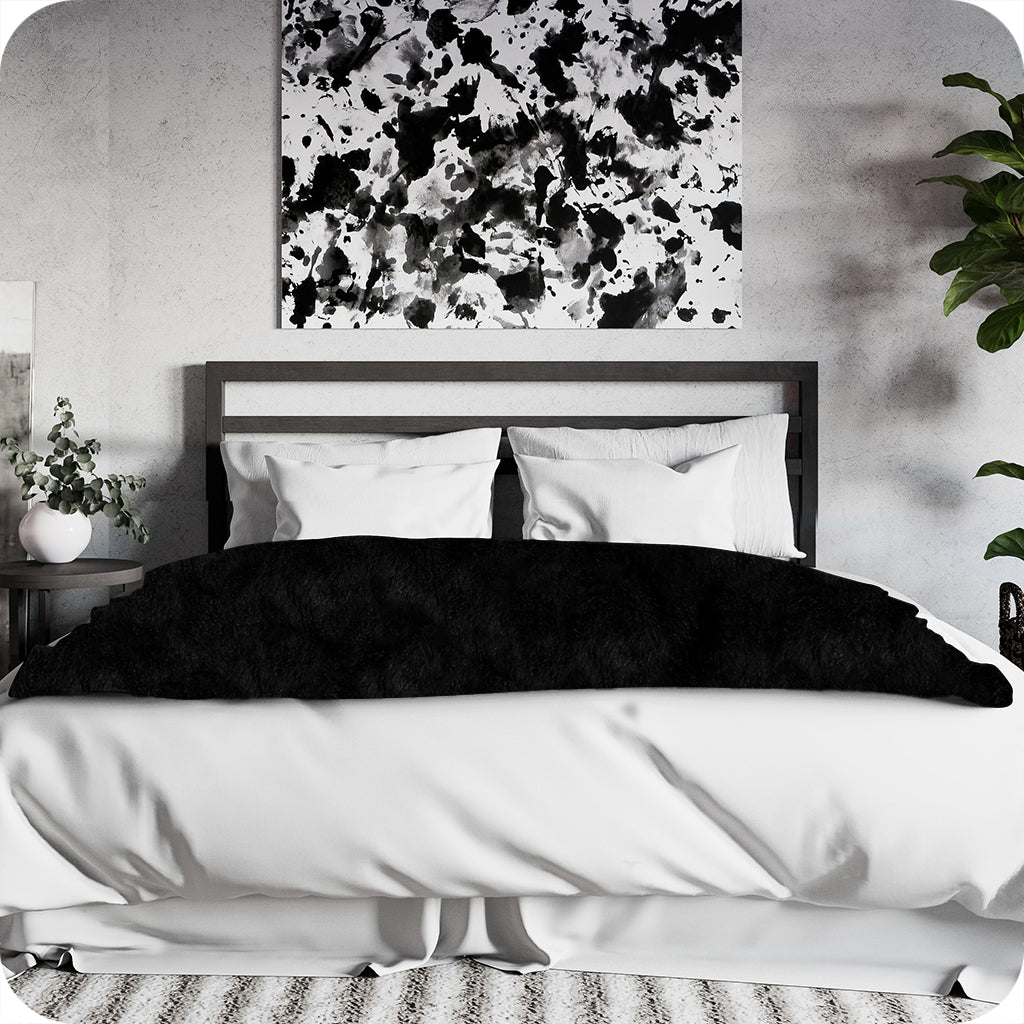 Fascinator Queen Faux Fur Throw in Black Bondage and Fetish > Tools & Accessories - Tophatter Daily Deals