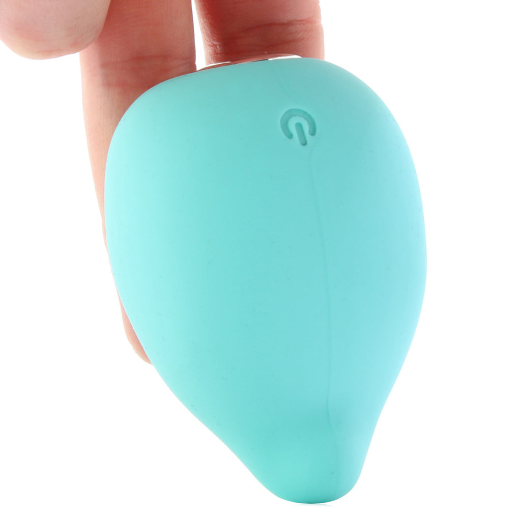 Yumi Rechargeable Finger Vibe in Tease Me Turquoise - Tophatter's Vibrator Deals Online Vibrators > Finger Vibrators - Tophatter Daily Deals