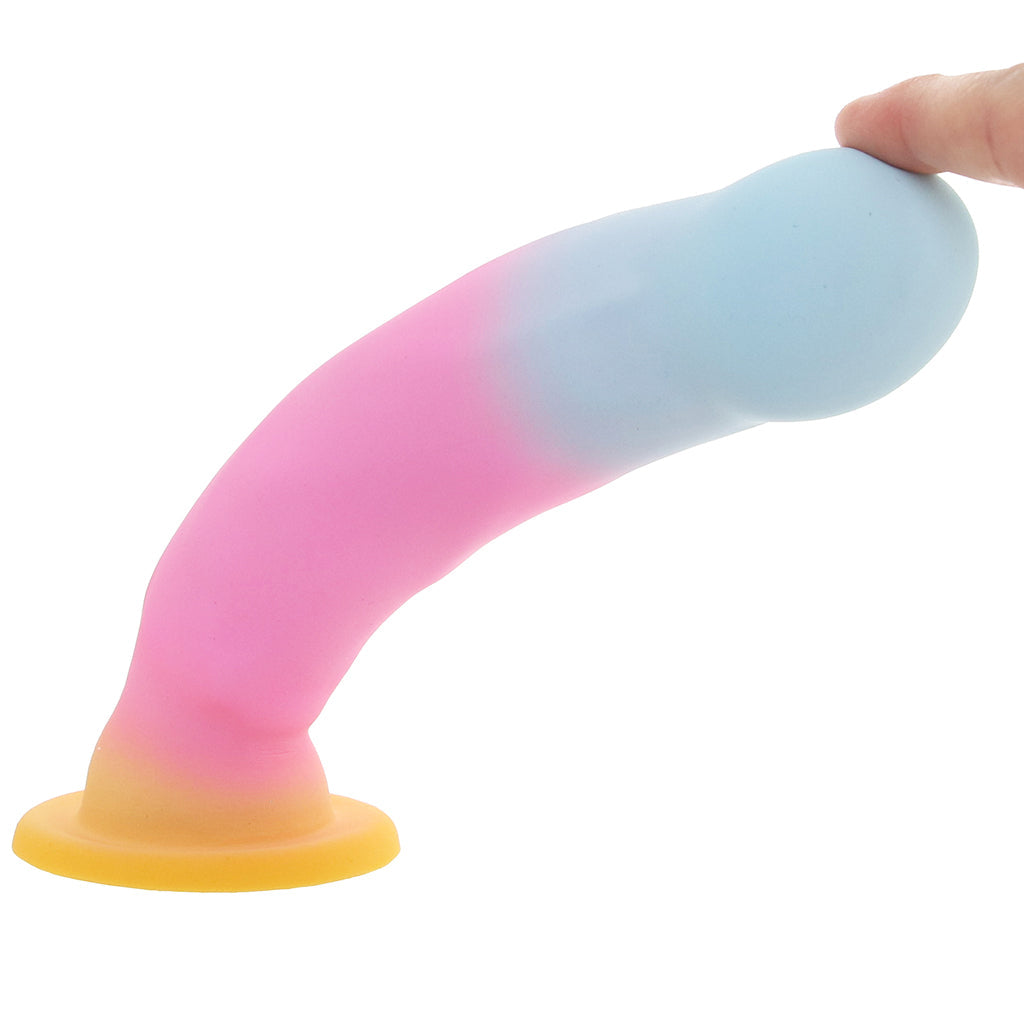Avant Golden Dawn 6.5 Inch Dildo - Tophatter's Adult Sex Toys Online Dildo Sex Toys > G-Spot Dildos - Tophatter Daily Deals