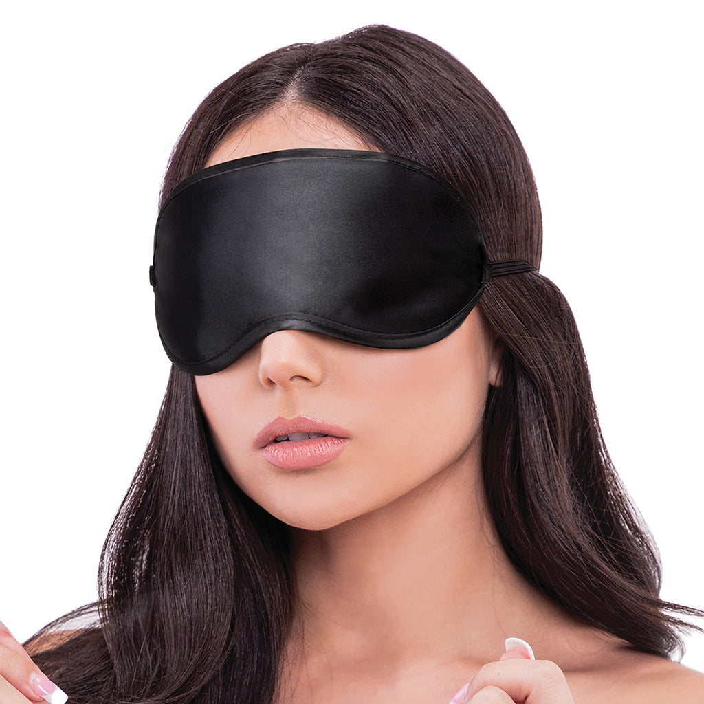 Collar & Leash Set with Removable Cuffs Bondage and Fetish > Starter BDSM Kits - Tophatter Daily Deals