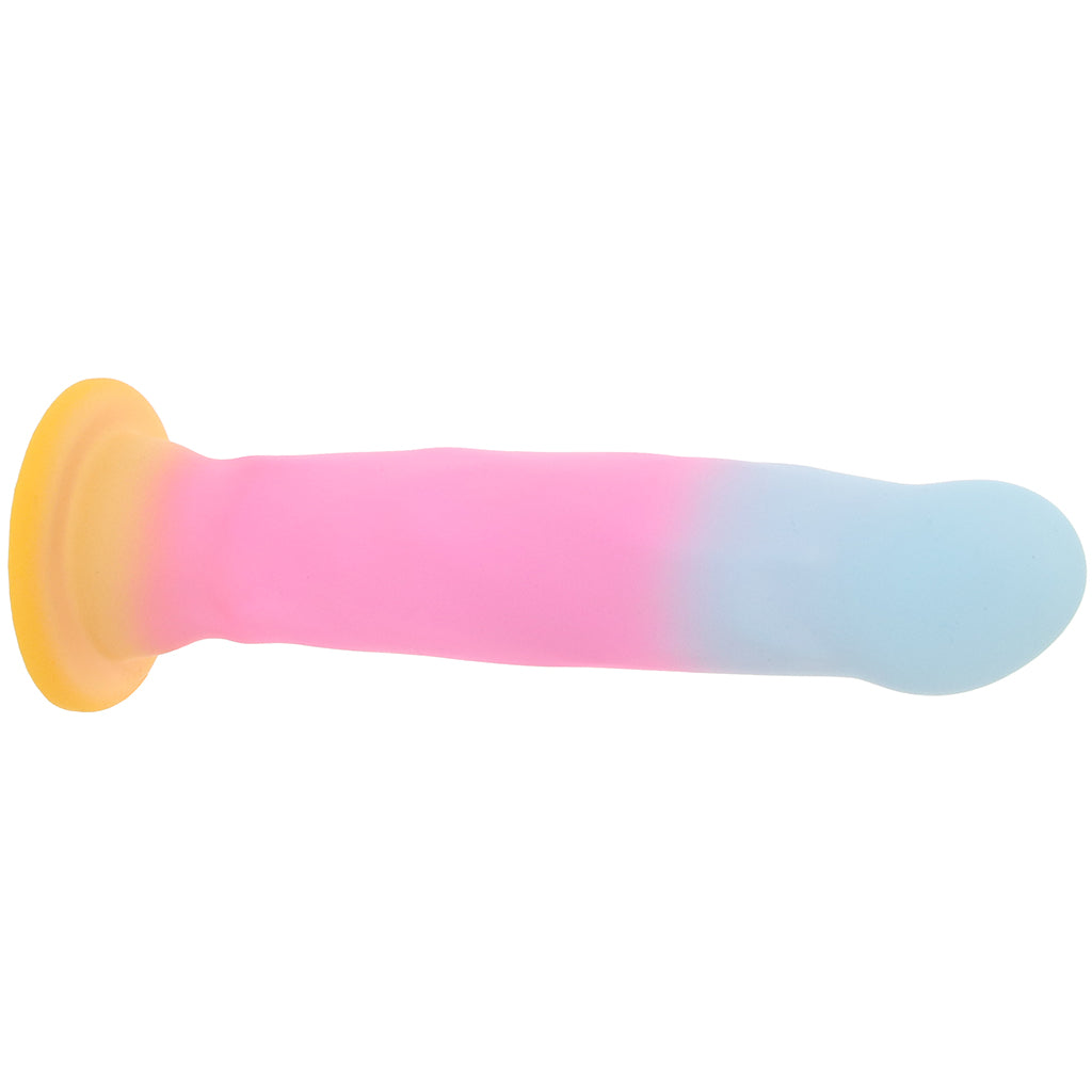 Avant Golden Dawn 6.5 Inch Dildo - Tophatter's Adult Sex Toys Online Dildo Sex Toys > G-Spot Dildos - Tophatter Daily Deals