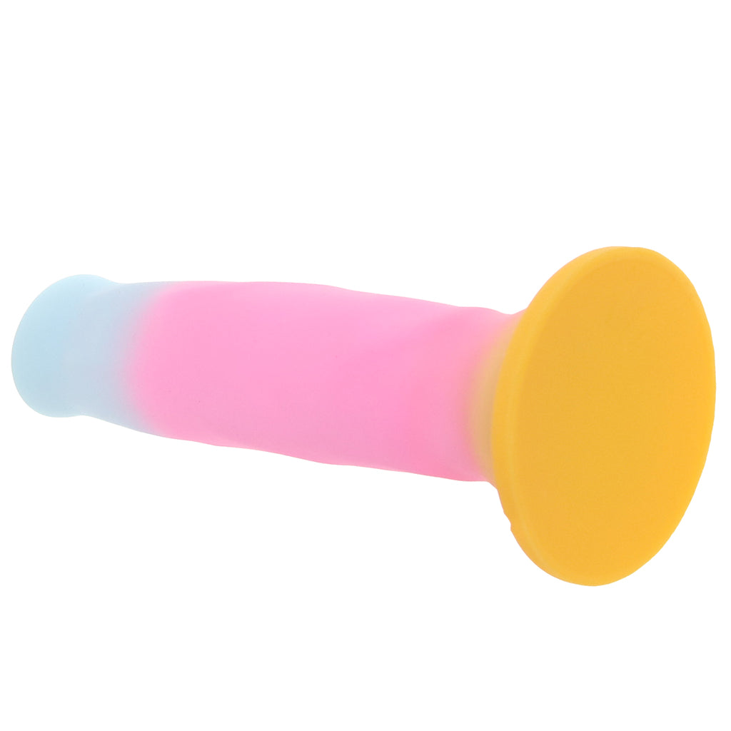 Avant Golden Dawn 6.5 Inch Dildo - Tophatter's Adult Sex Toys Online Dildo Sex Toys > G-Spot Dildos - Tophatter Daily Deals