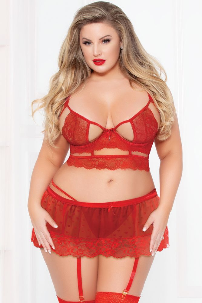 Skip a Beat Bra, Garter & Thong Set Curvy Lingerie > Bra and Panty Sets - Tophatter Daily Deals