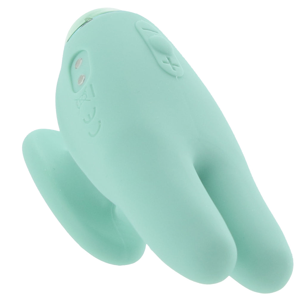 JimmyJane Form 2 Gripp Vibe - Tophatter's Vibrator Deals Online Vibrators > Clitoral Stimulators - Tophatter Daily Deals