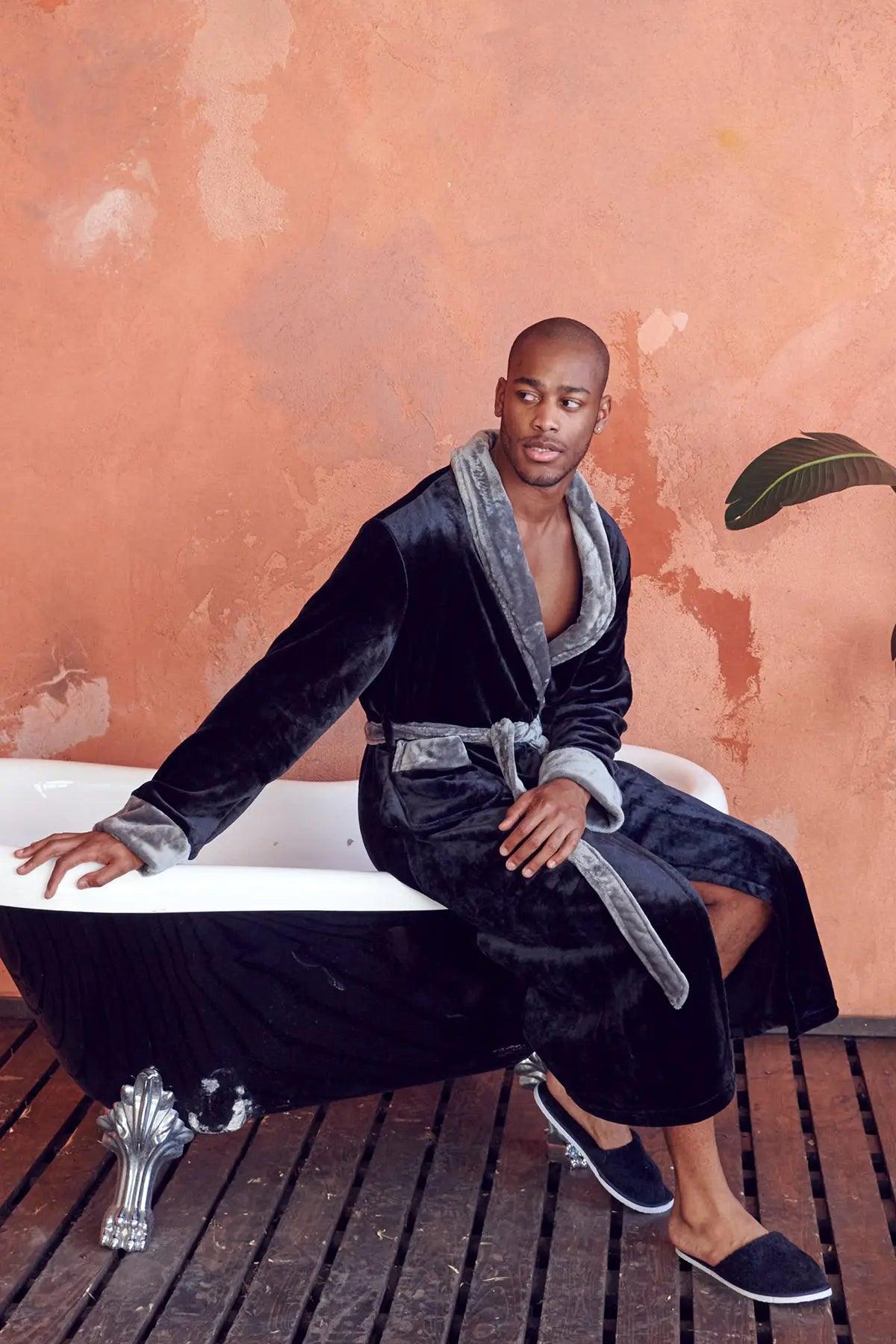 Cozy Mens Plush Robes – Built for Comfort, Designed to Last Everything Else - Tophatter Daily Deals