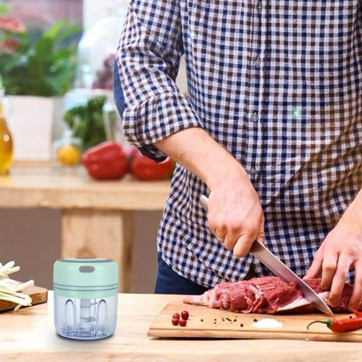 Mini Electric Cordless Garlic Chopper Kitchen Tools & Gadgets - Tophatter Daily Deals