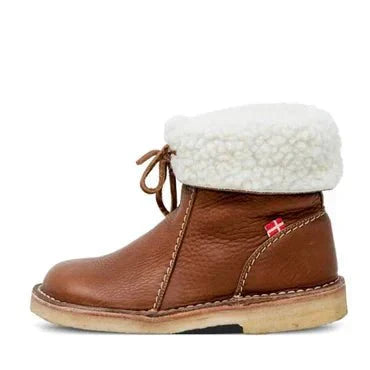 Insulating Women's Winter Boots - Foldover Cuff, Leather Brown - Tophatter Daily Deals
