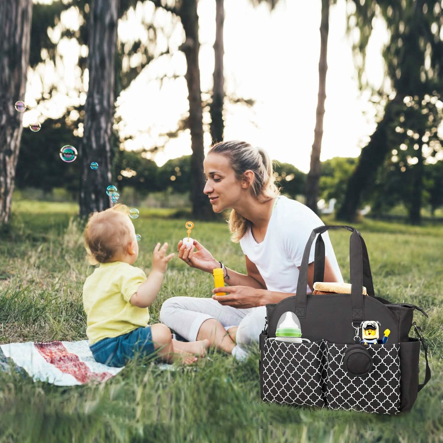Multifunctional Diaper Changing Tote Bag with Adjustable Messenger Strap Baby Gear - Tophatter Daily Deals