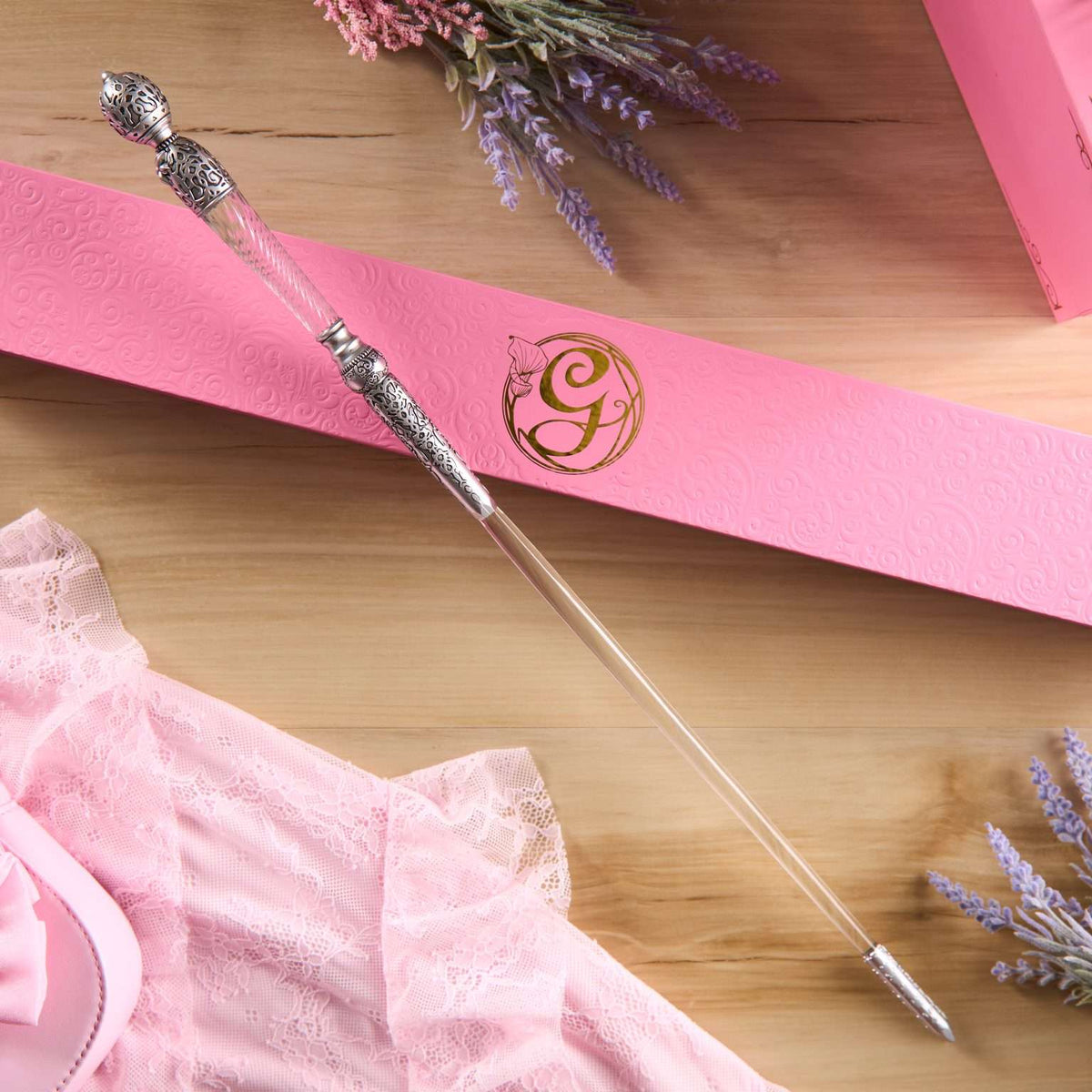 Wicked - Glinda Shiz University Training Wand in Collector's Box Collectible Box - Tophatter Daily Deals