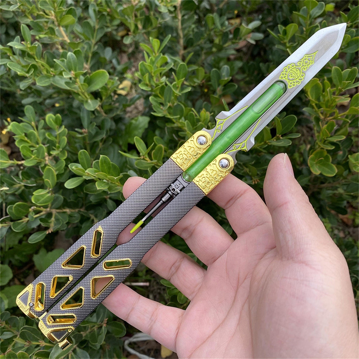 Octane Heirloom V3 Metal Replica USA Only - Tophatter Daily Deals