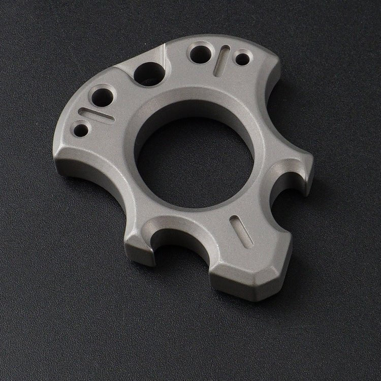 Titanium Alloy Wasteland Style One Finger Knuckle Duster Grey Brass Knuckles - Tophatter Daily Deals