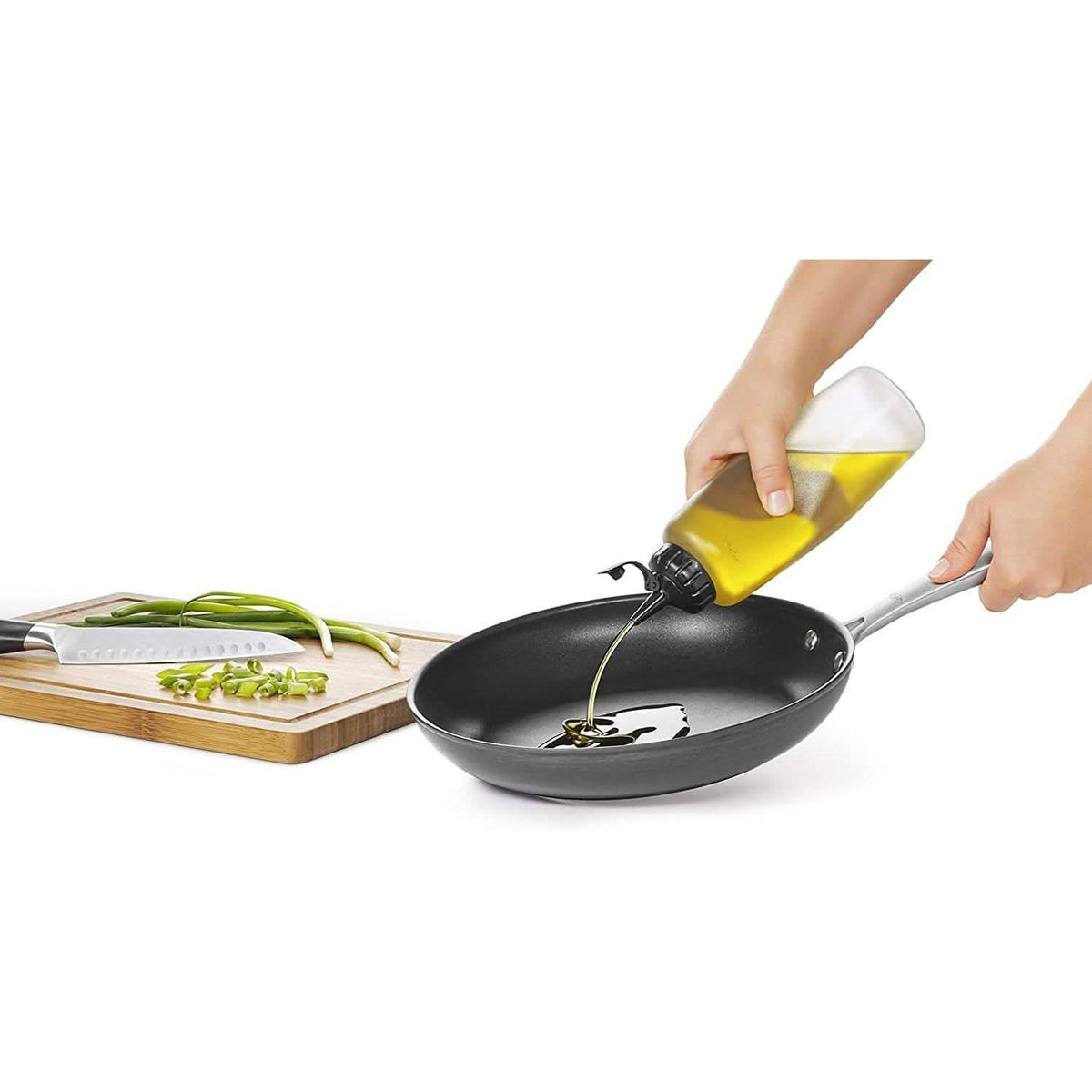 OXO Good Grips Chef’s Squeeze Bottle Kitchen Tools & Gadgets - Tophatter Daily Deals
