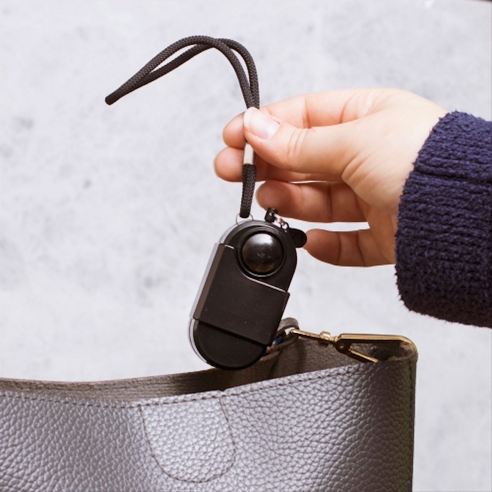 Safeguard Personal Travel Alarm Electronics - Tophatter Daily Deals