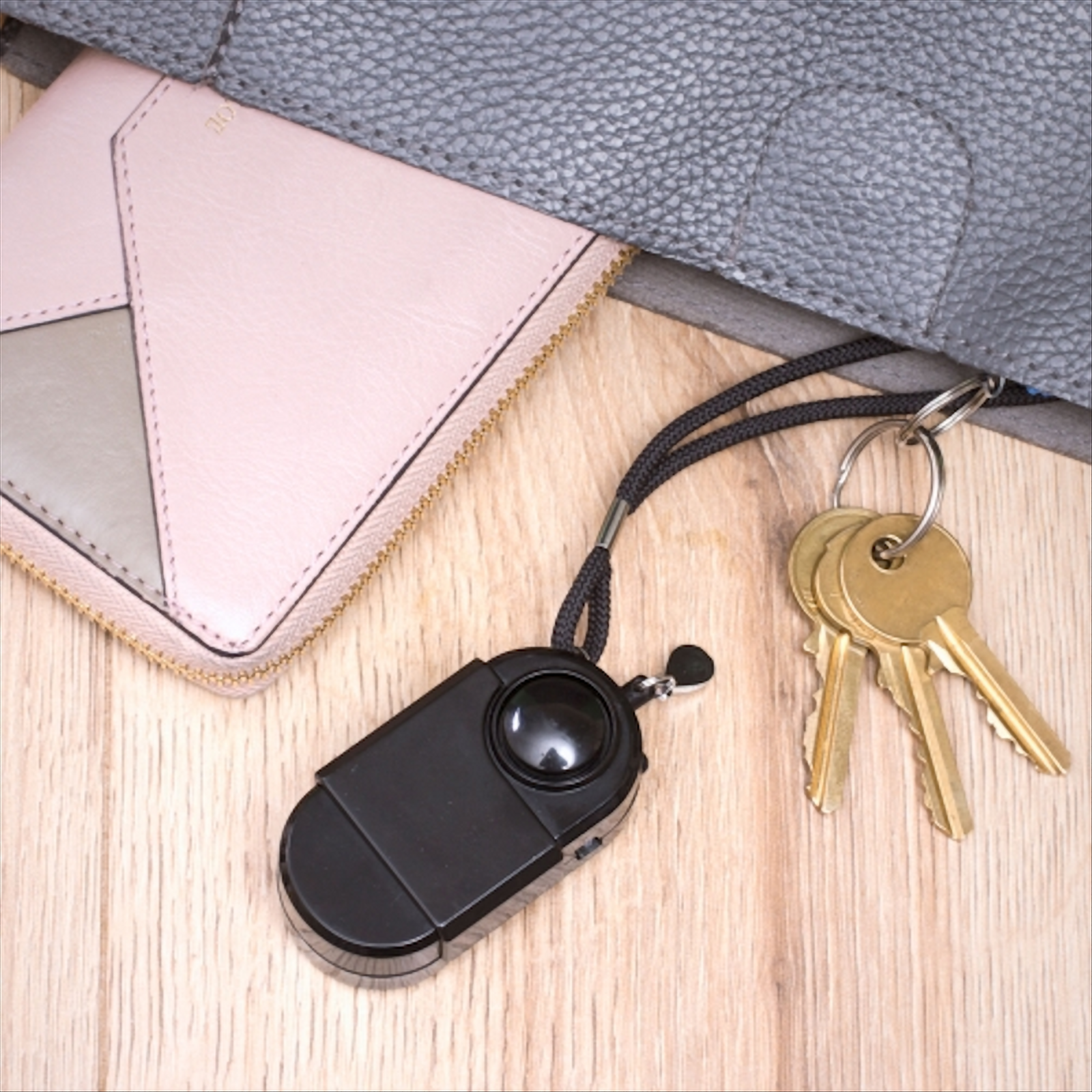 Safeguard Personal Travel Alarm Electronics - Tophatter Daily Deals