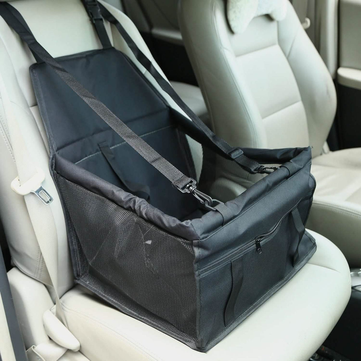 Pet Travel Carrier with Clip-On Safety Leash Zipper Storage Pocket for Pets up to 20lbs Pet Leashes & Harnesses - Tophatter Daily Deals
