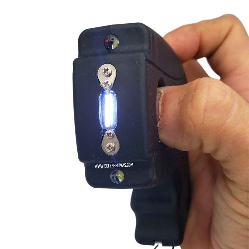 "Pistol-Whipped" Gun Grip Flashlight Stun Gun Combo Stun Guns - Tophatter Daily Deals