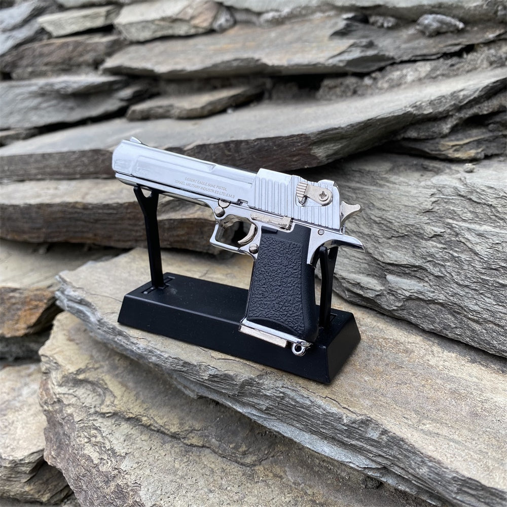 Desert Eagle Miniature Metal Pistol 9CM/3.5" With Metal Stand - Tophatter Daily Deals