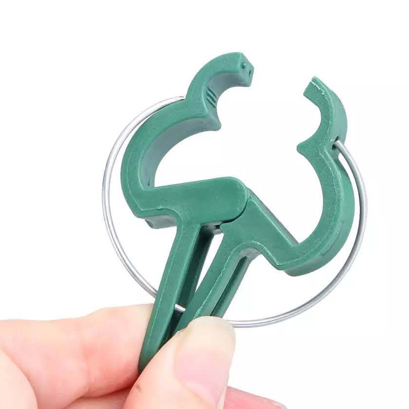 Plant Support Clips for Garden Vine to Grow Upright Garden & Patio - Tophatter Daily Deals
