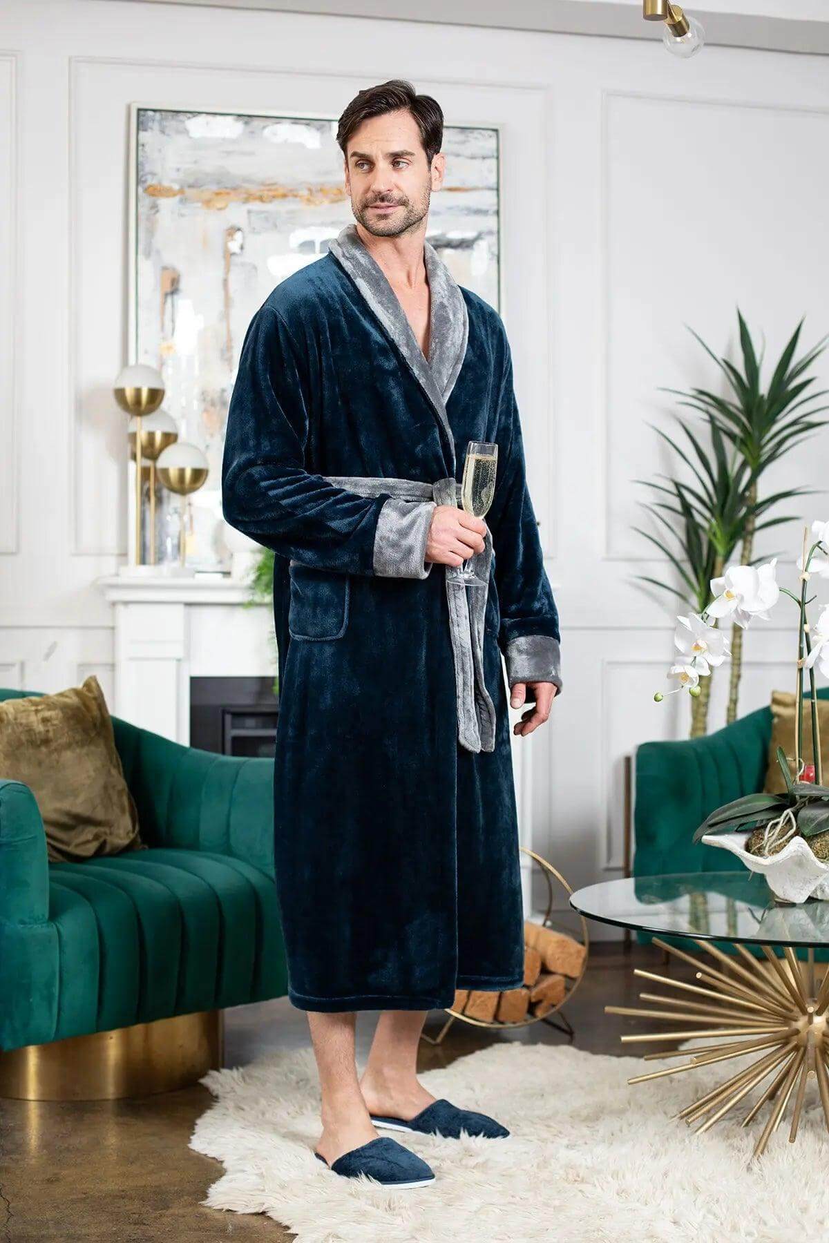 Cozy Mens Plush Robes – Built for Comfort, Designed to Last Everything Else - Tophatter Daily Deals