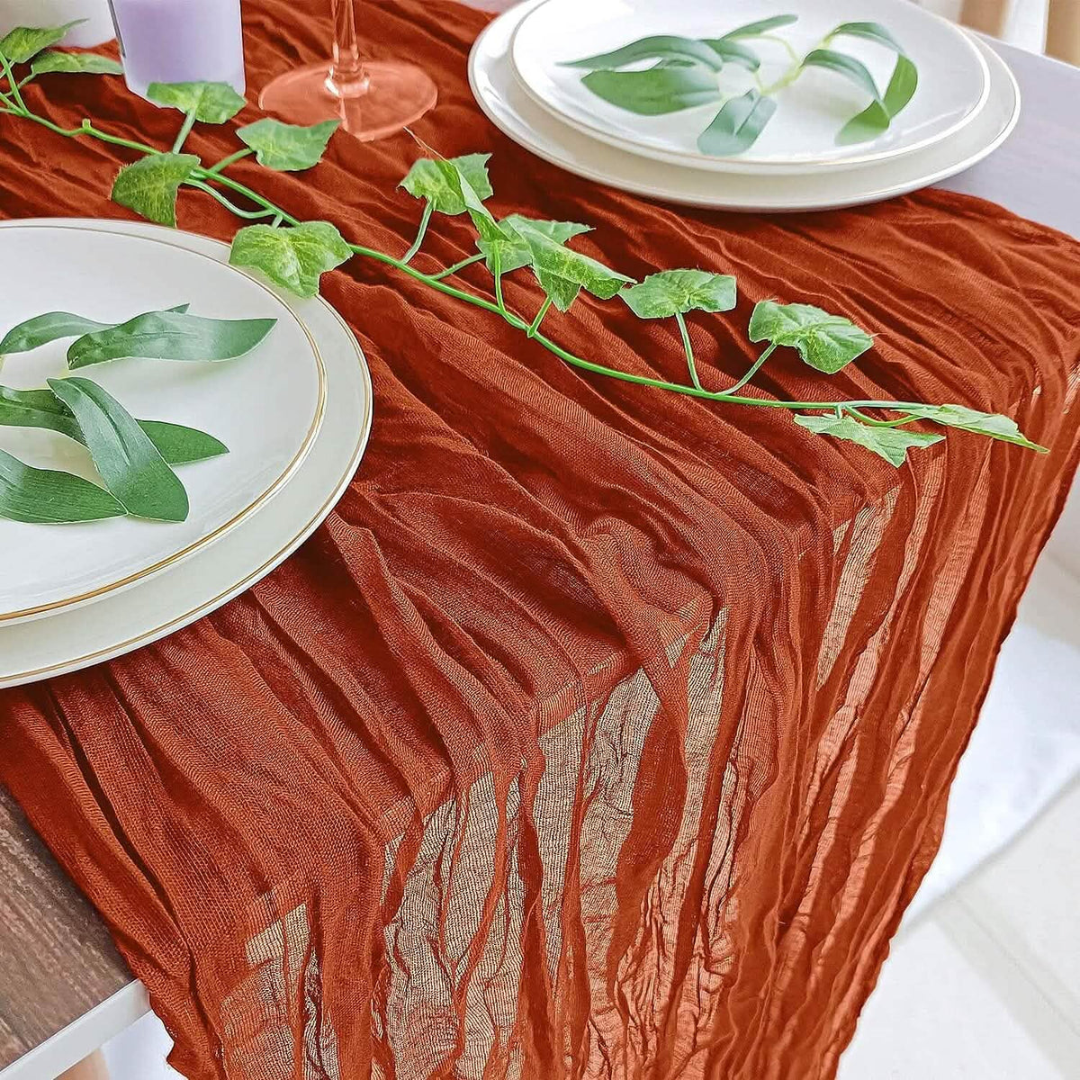 Polyester Crinkle Table Runner Furniture & Decor - Tophatter Daily Deals