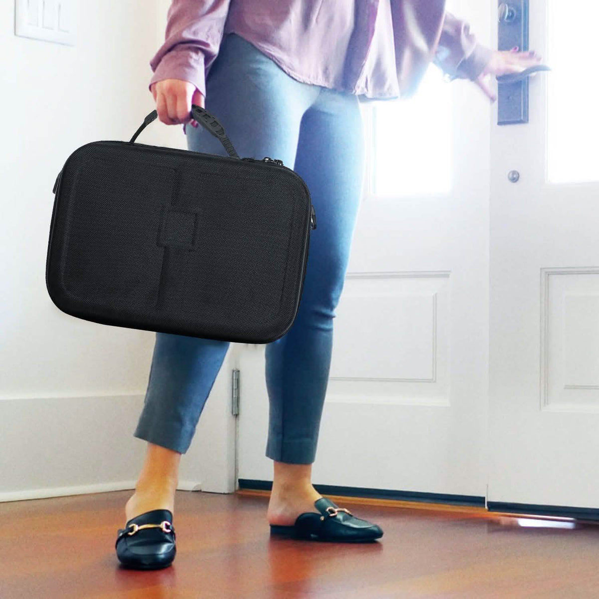 Portable Deluxe Carrying Case for Nintendo Switch Video Games & Consoles - Tophatter Daily Deals