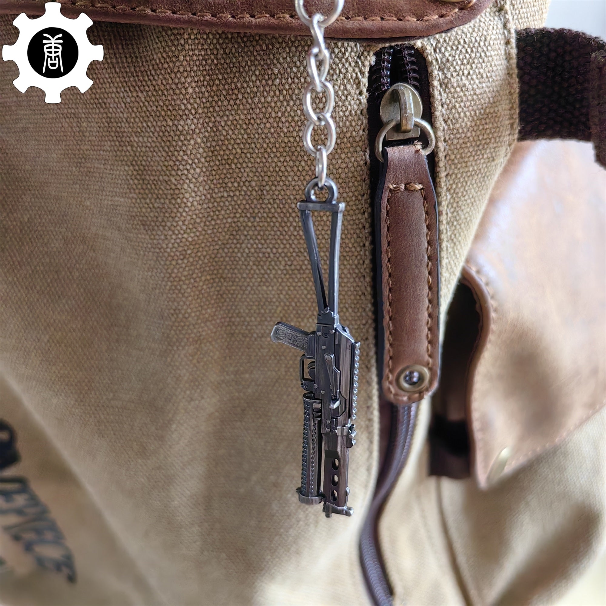 10 in 1 World Famous Submachine Gun SMG Keychain - Tophatter Daily Deals