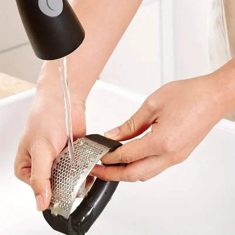 Premium Stainless Steel Garlic Rocker Press - Compact, Durable, and Rust-Resistant Kitchen Gadget Kitchen Tools & Gadgets - Tophatter Daily Deals