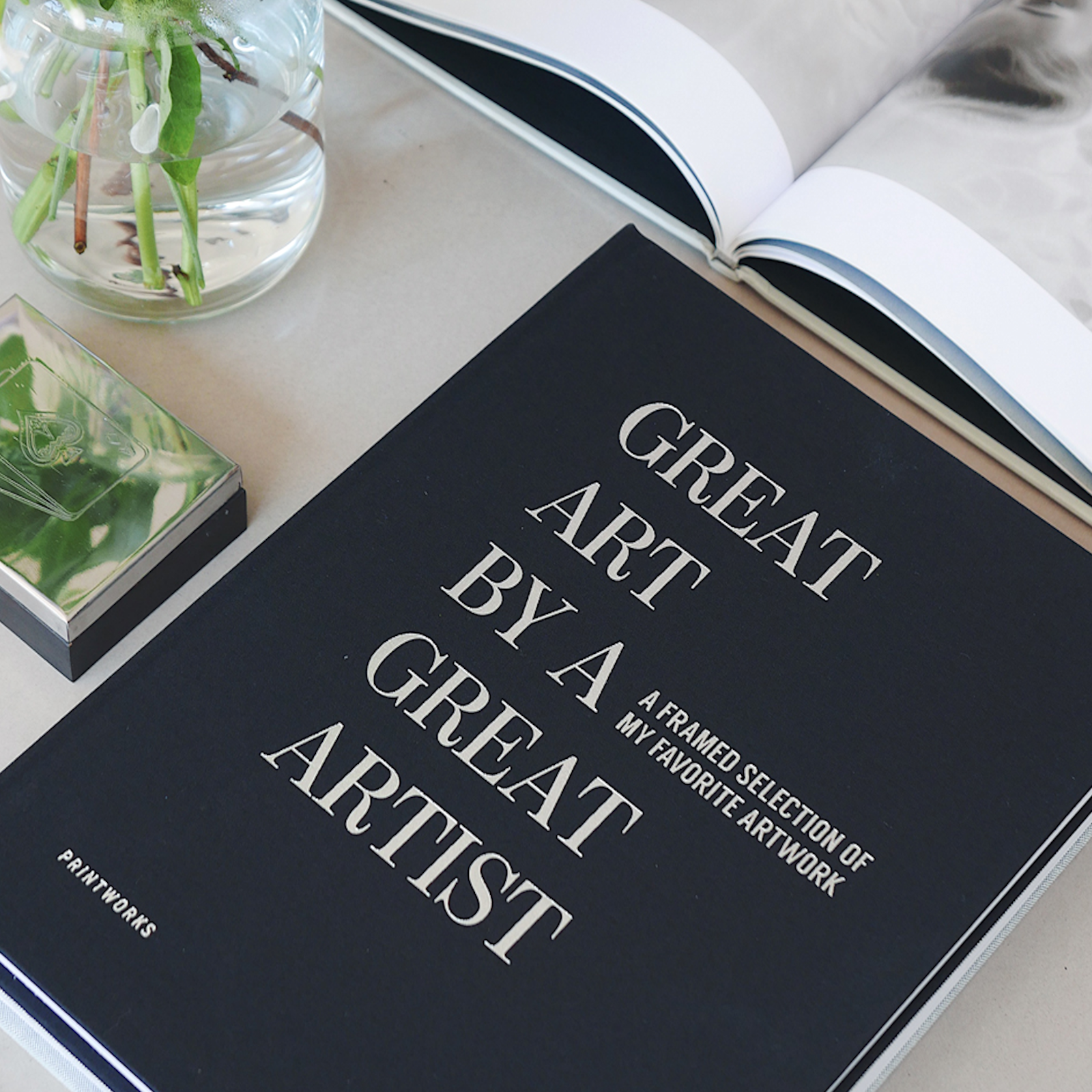 Frame Book - Great Art (Black) - Tophatter Daily Deals