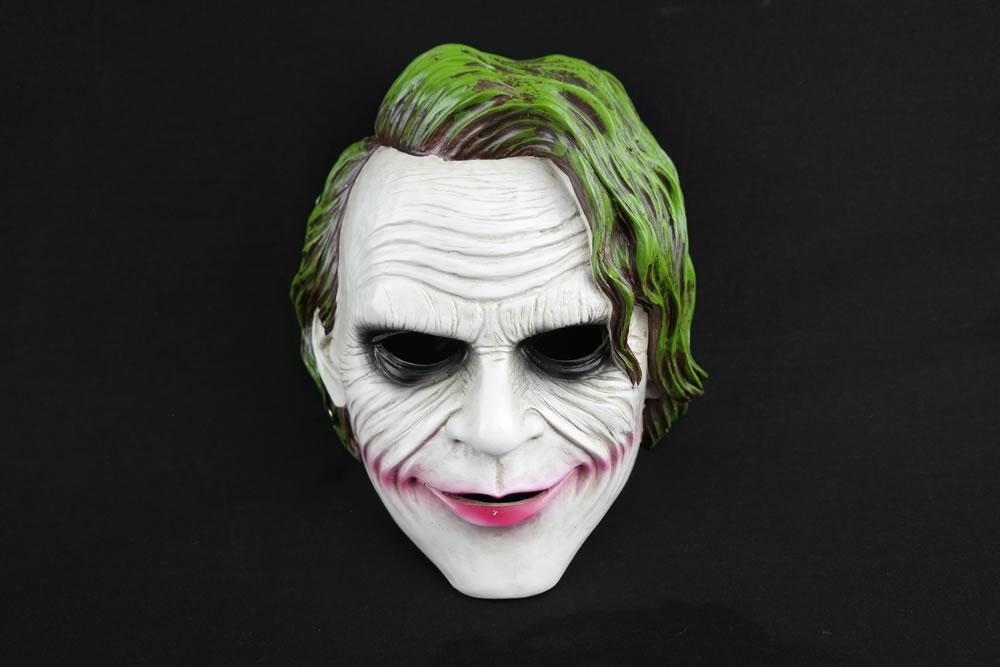 Batman: The Dark Knight – Joker Mask Mask - Tophatter Daily Deals