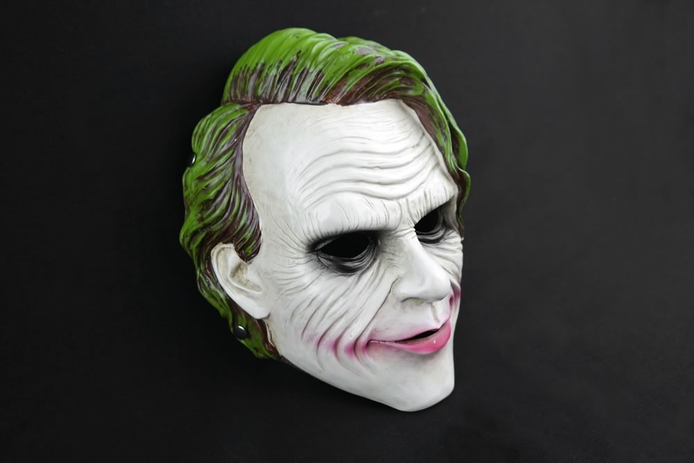 Batman: The Dark Knight – Joker Mask Mask - Tophatter Daily Deals