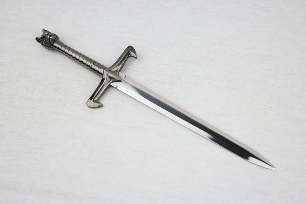 Game Of Thrones - Jon Snow's Longclaw Collectible (21cm) Sword - Tophatter Daily Deals