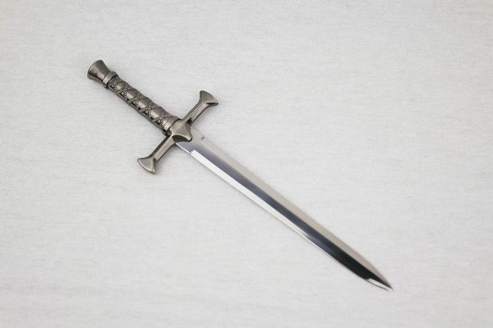 Game Of Thrones - Arya Stark's Needle Collectible (21cm) Collectible Merchandise - Tophatter Daily Deals
