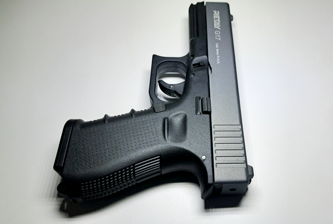 RETAY G17 BLANK GUN - FUME - Tophatter's Army Deals BLANK GUNS - Tophatter Daily Deals