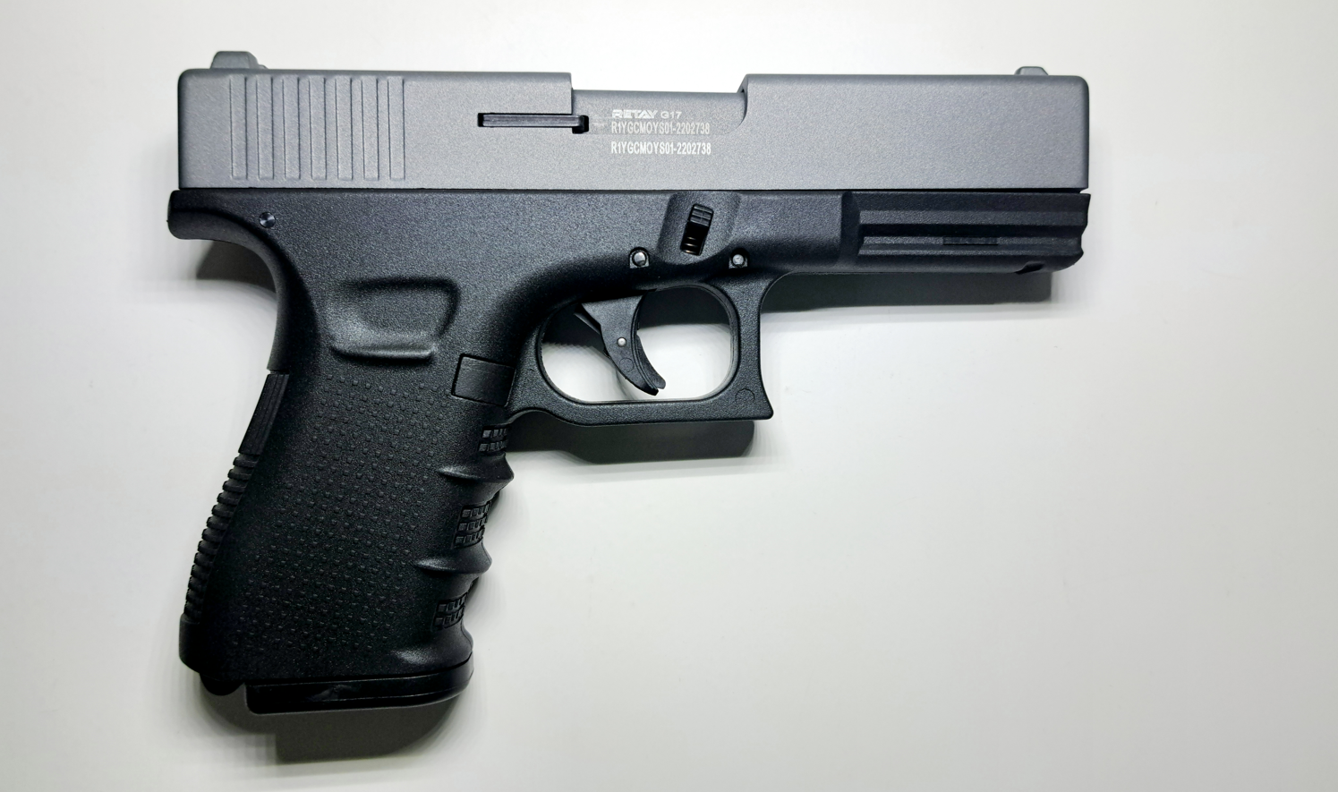 RETAY G17 BLANK GUN - FUME - Tophatter's Army Deals BLANK GUNS - Tophatter Daily Deals
