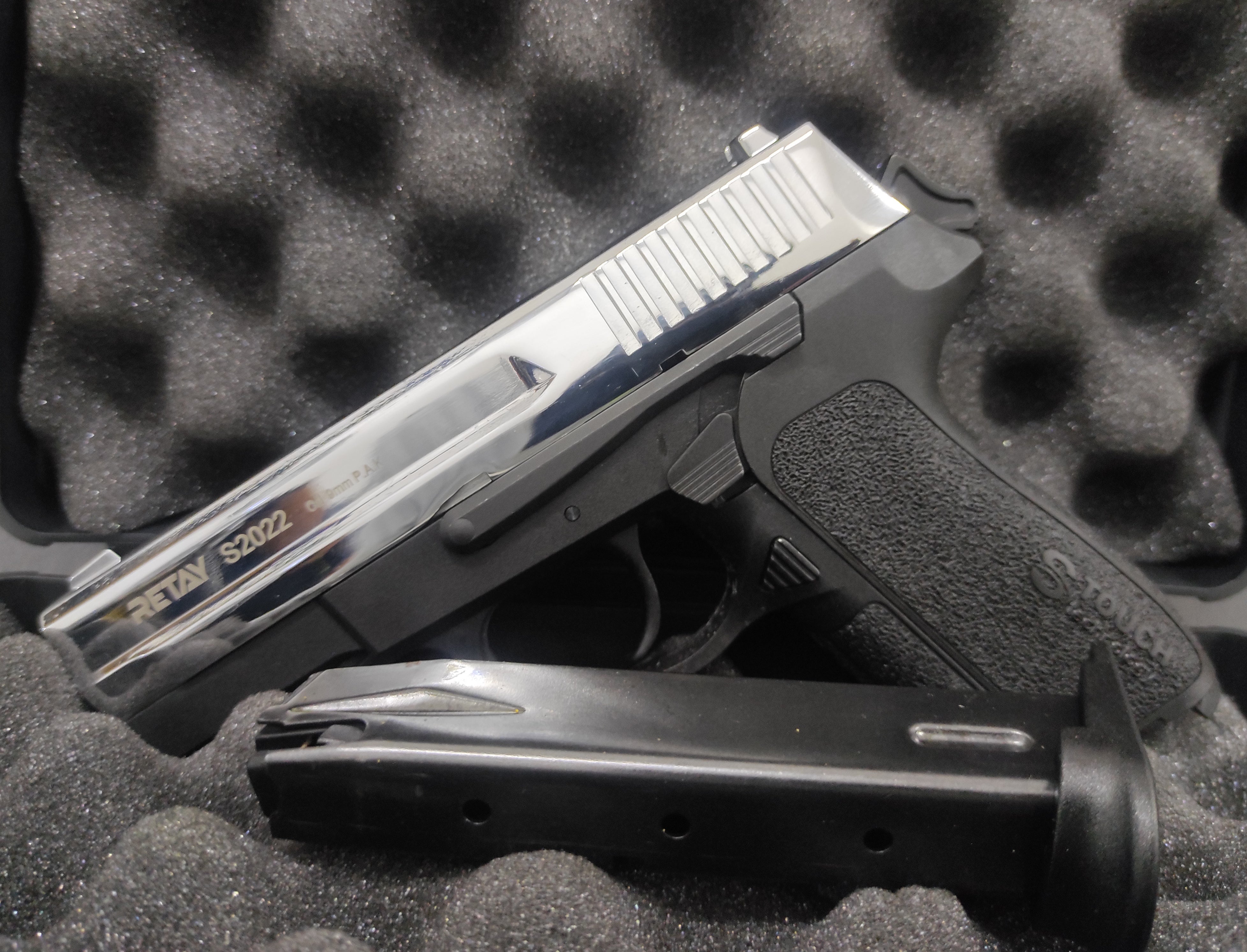 RETAY S2022 BLANK GUN - SHINY CHROME - Tophatter's Army Deals BLANK GUNS - Tophatter Daily Deals