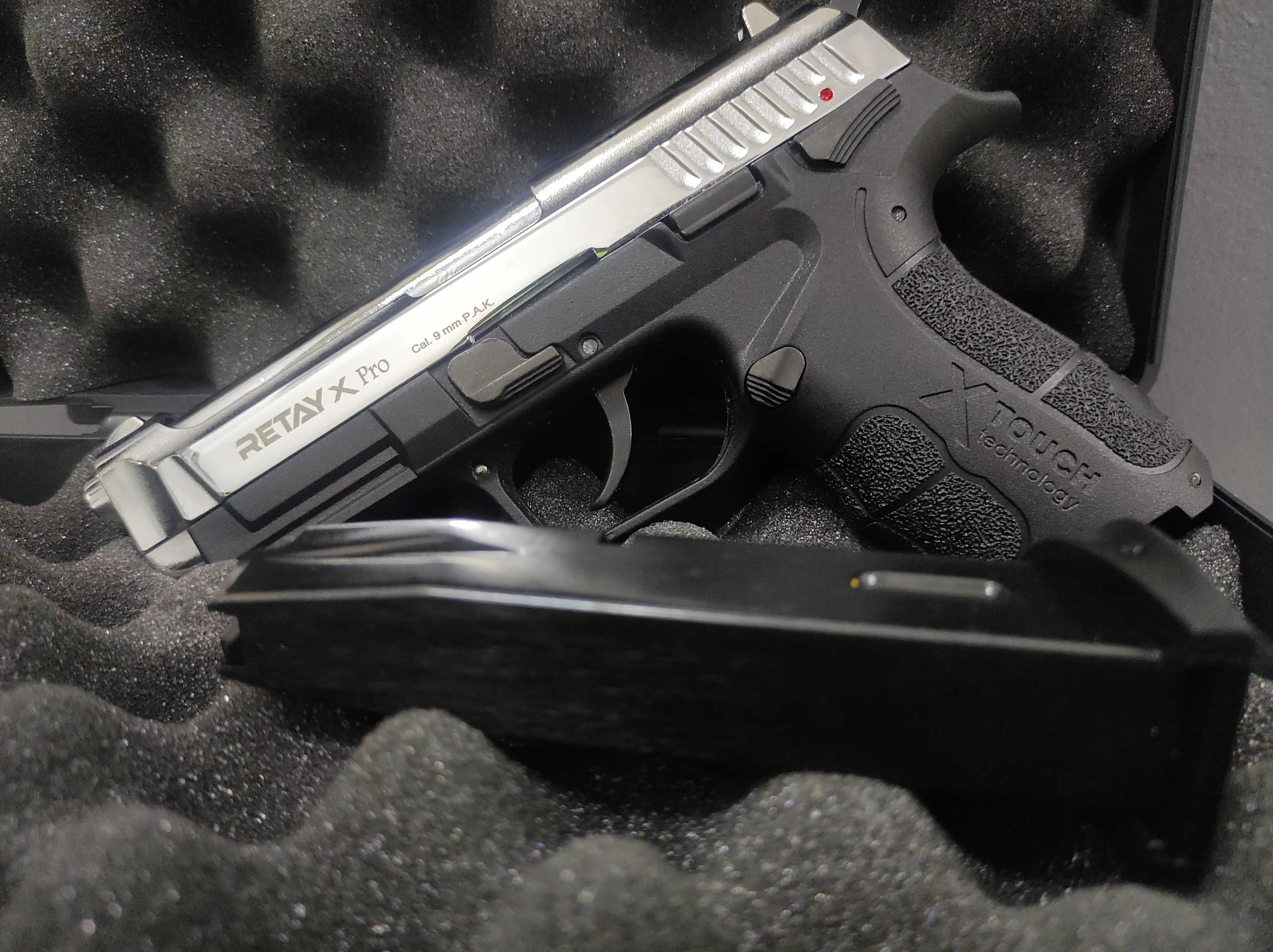 RETAY XPRO BLANK GUN - SHINY CHROME - Tophatter's Army Deals BLANK GUNS - Tophatter Daily Deals
