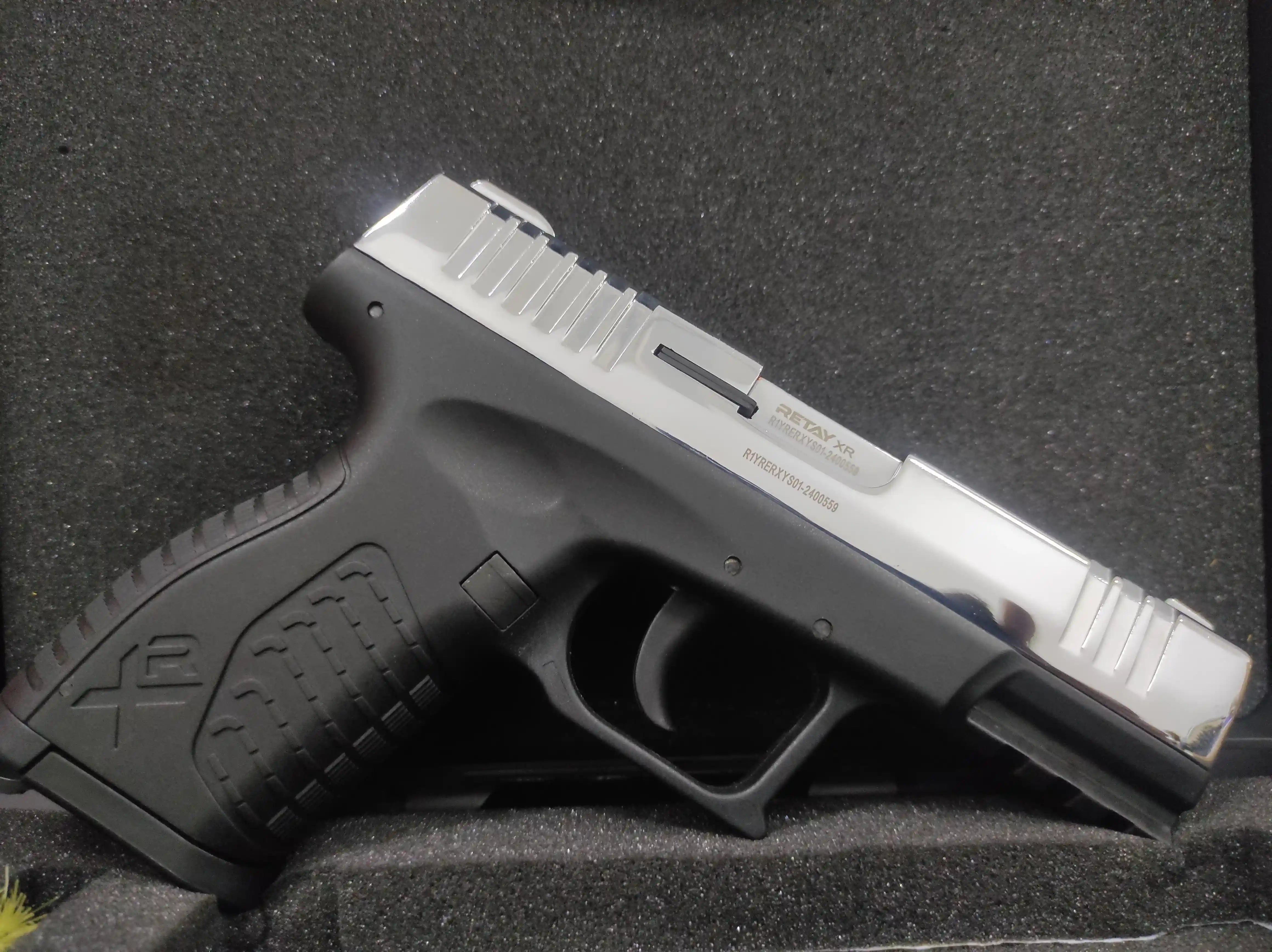 RETAY XR BLANK GUN - SHINY CHROME - Tophatter's Army Deals BLANK GUNS - Tophatter Daily Deals