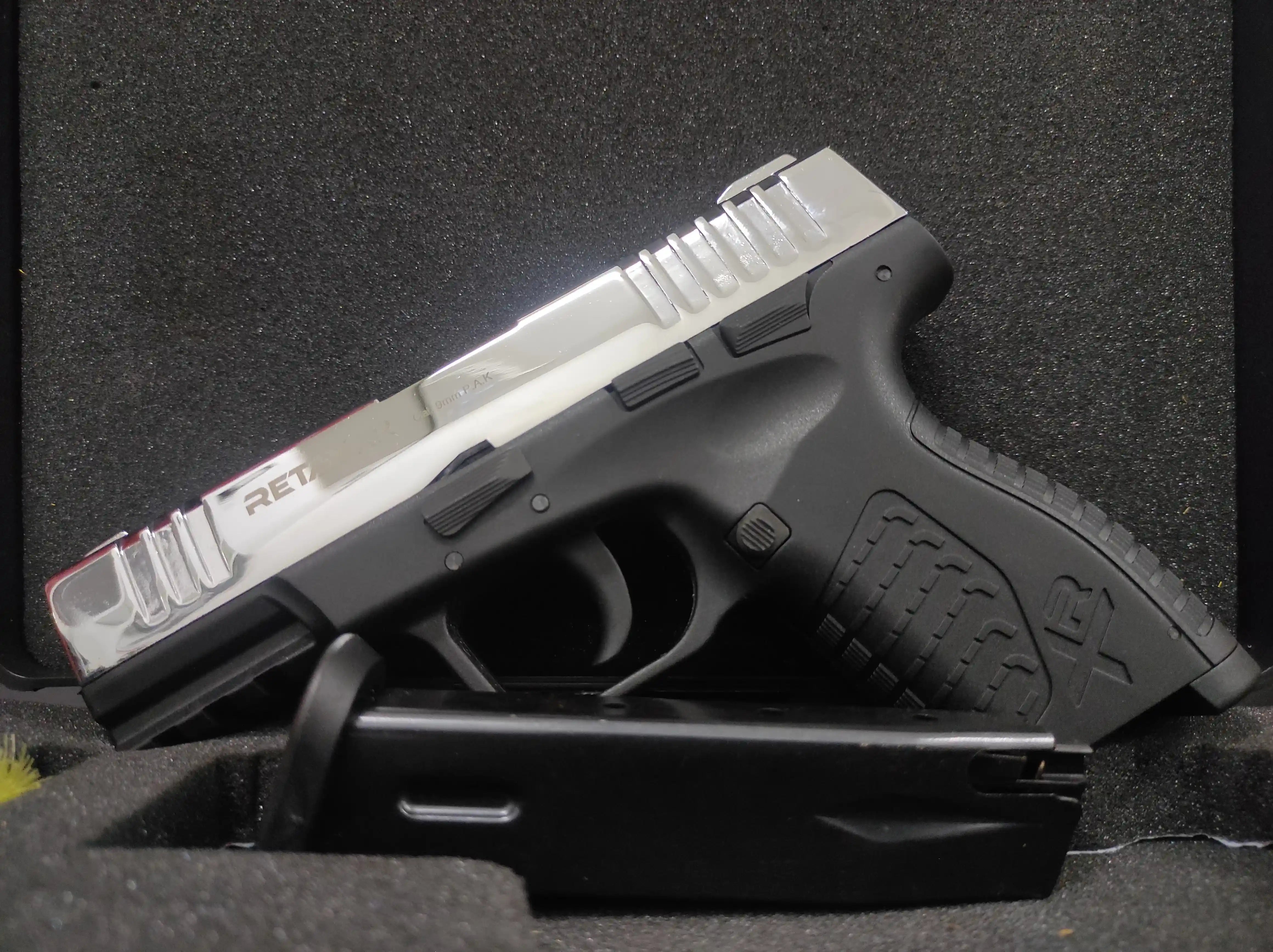 RETAY XR BLANK GUN - SHINY CHROME - Tophatter's Army Deals BLANK GUNS - Tophatter Daily Deals