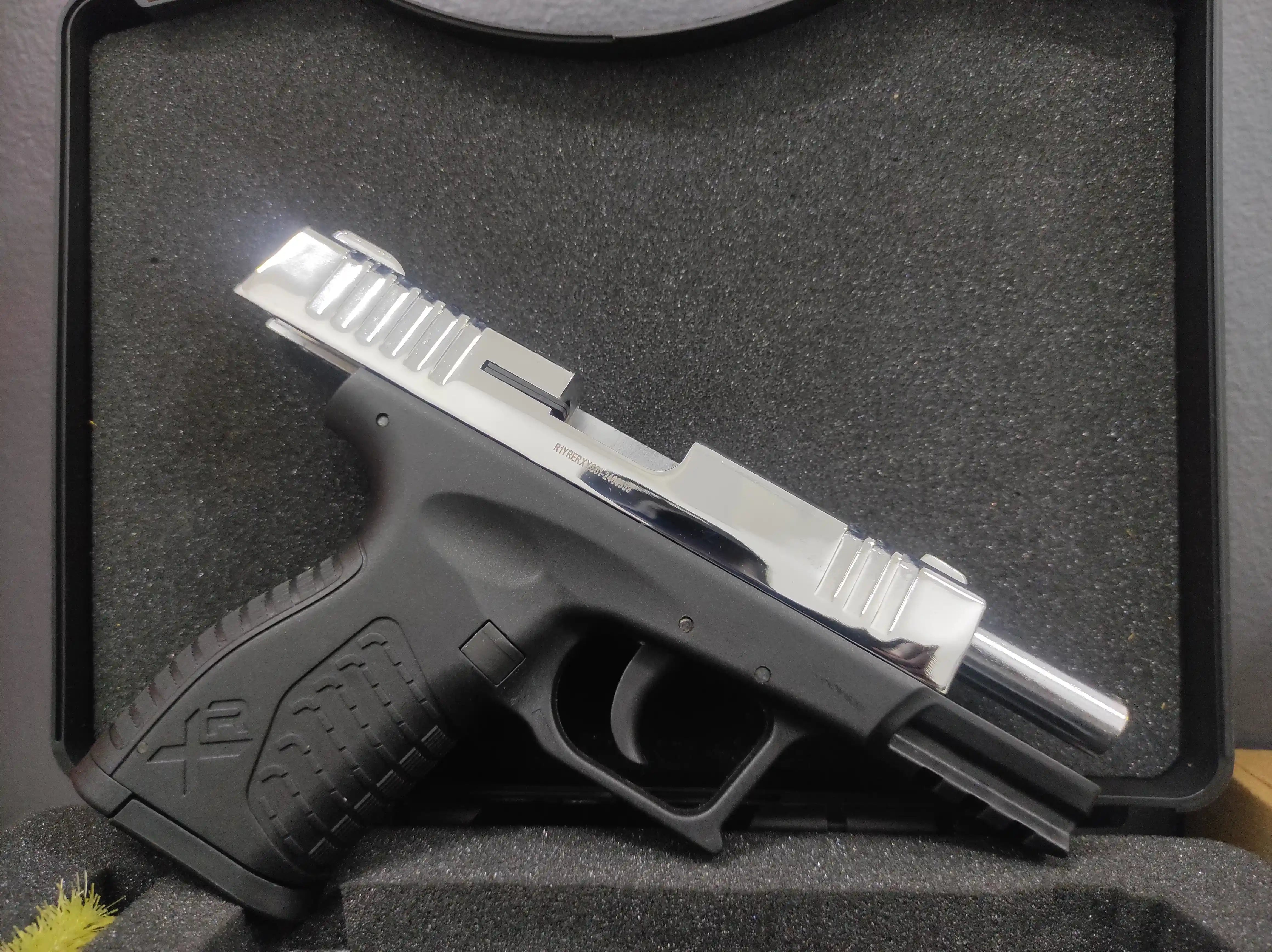 RETAY XR BLANK GUN - SHINY CHROME - Tophatter's Army Deals BLANK GUNS - Tophatter Daily Deals