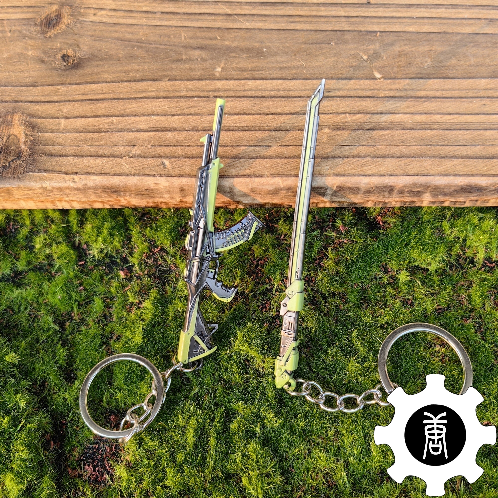 RGX 11z Pro Vandal Blade Green Pendant Gamer Gift 2 In 1 Pack - Tophatter Daily Deals