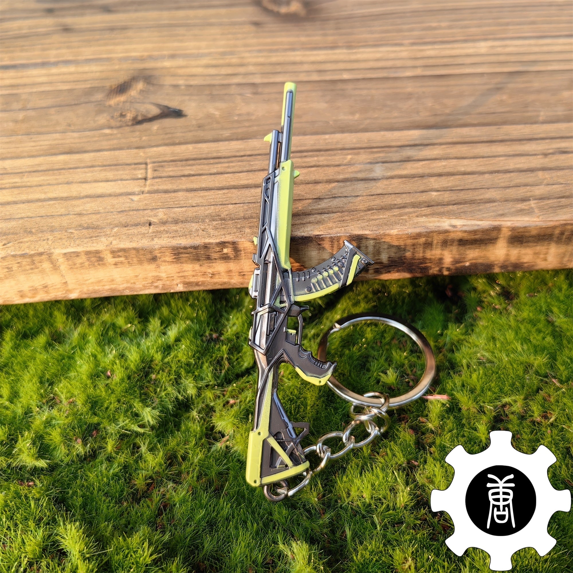 RGX 11z Pro Vandal Blade Green Pendant Gamer Gift 2 In 1 Pack - Tophatter Daily Deals