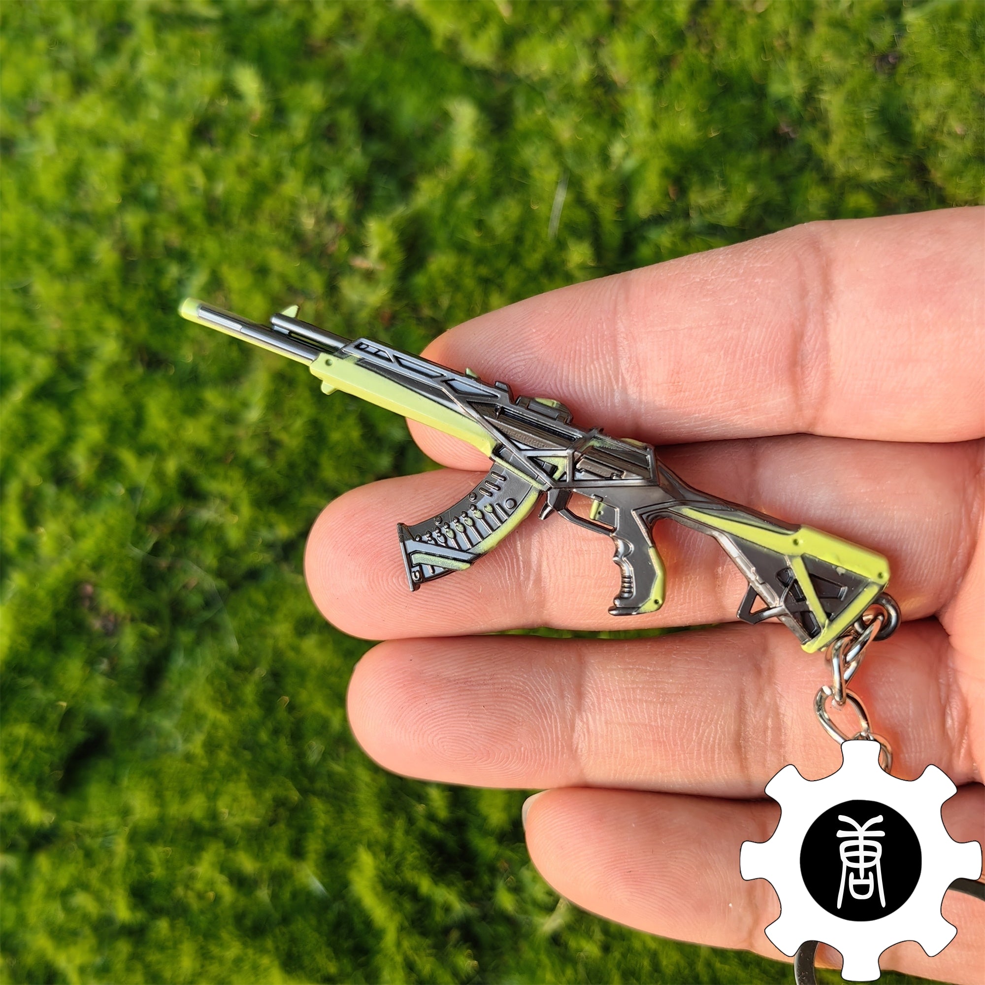 RGX 11z Pro Vandal Blade Green Pendant Gamer Gift 2 In 1 Pack RGX Vandal - Tophatter Daily Deals