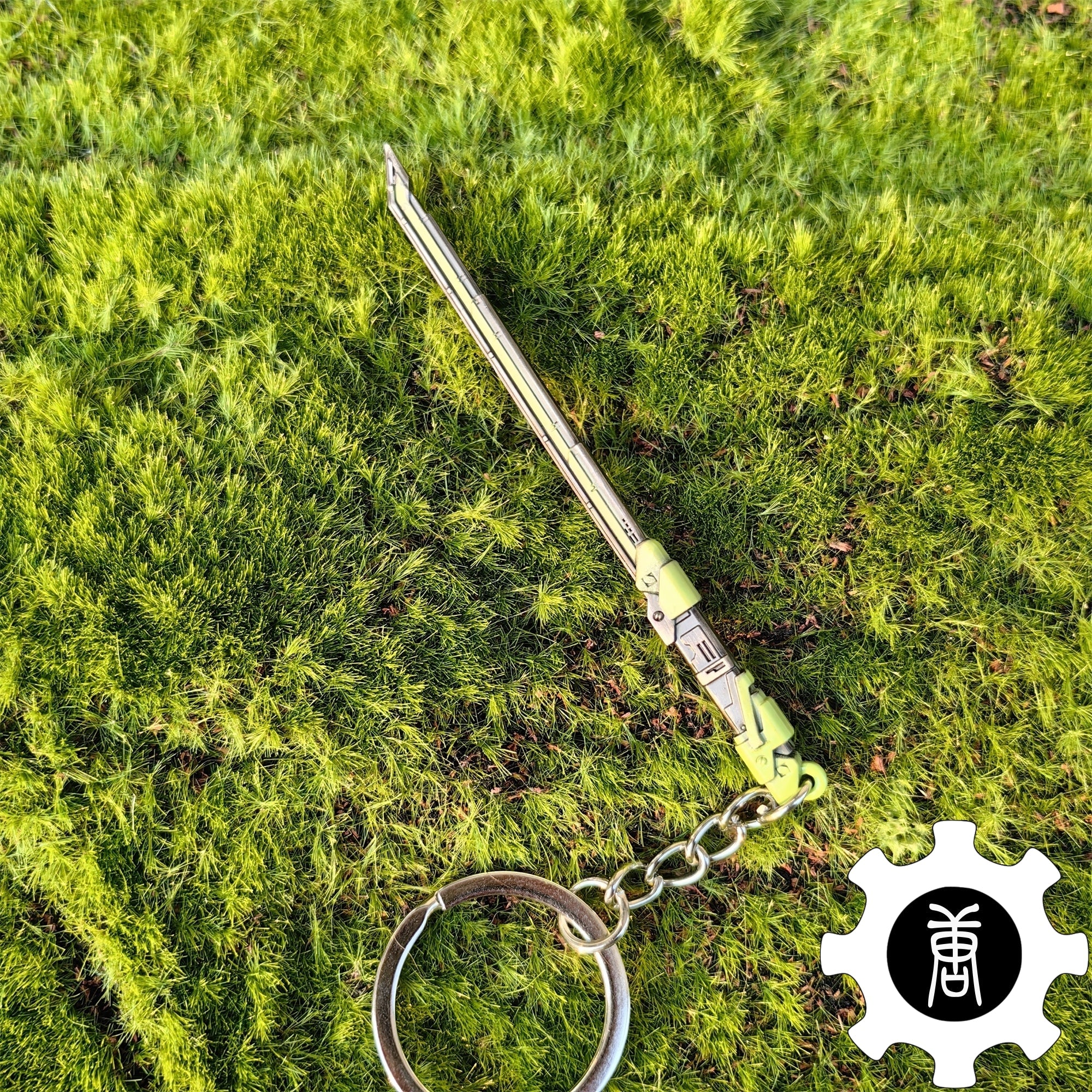 RGX 11z Pro Vandal Blade Green Pendant Gamer Gift 2 In 1 Pack - Tophatter Daily Deals