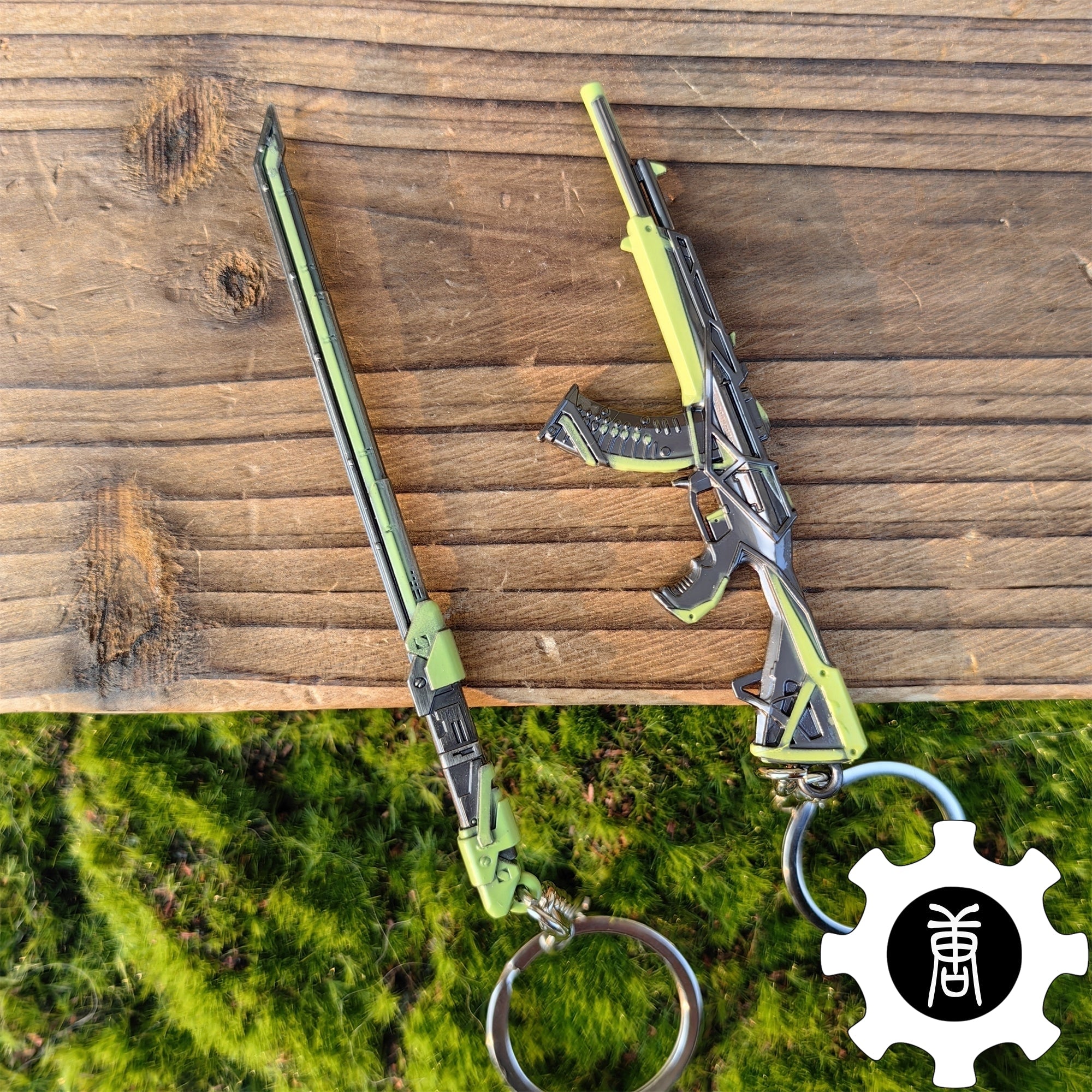 RGX 11z Pro Vandal Blade Green Pendant Gamer Gift 2 In 1 Pack - Tophatter Daily Deals