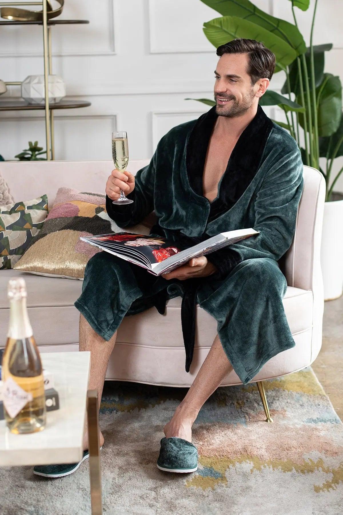 Cozy Mens Plush Robes – Built for Comfort, Designed to Last Everything Else - Tophatter Daily Deals