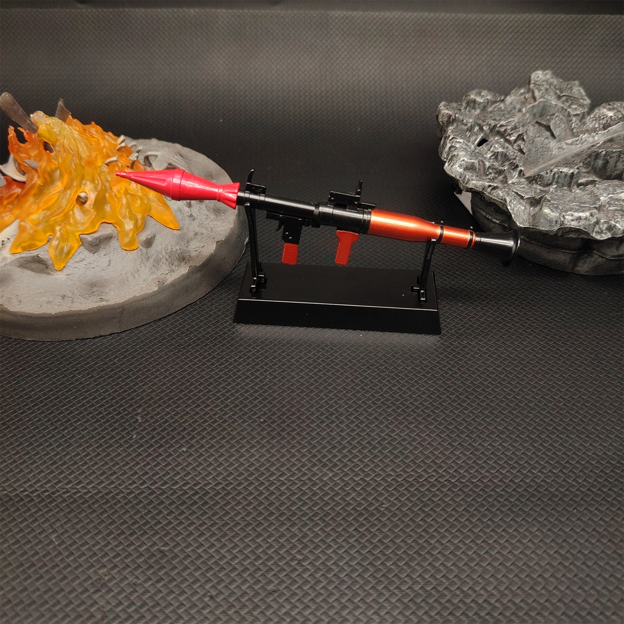 RPG-7 Rocket Launcher Miniature Military - Tophatter Daily Deals